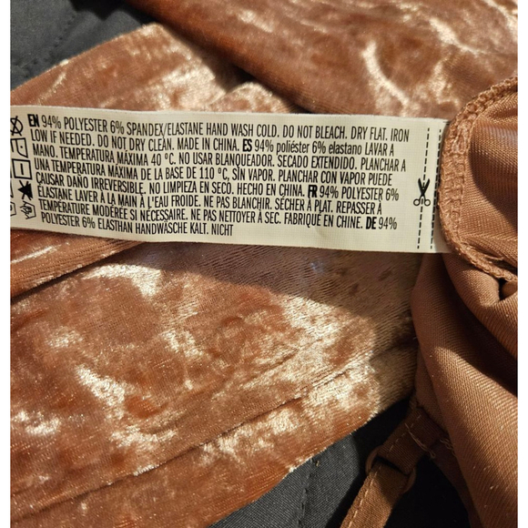 Forever 21 Pink Velvet Jumpsuit Women's Medium - Picture 8 of 12